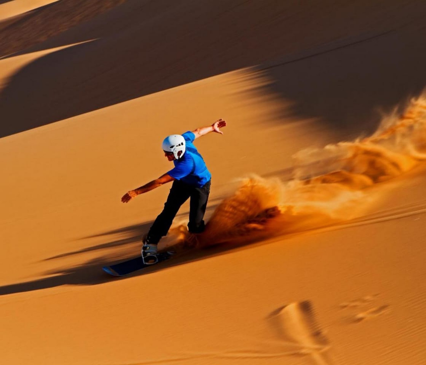 sandboarding in Merzouga